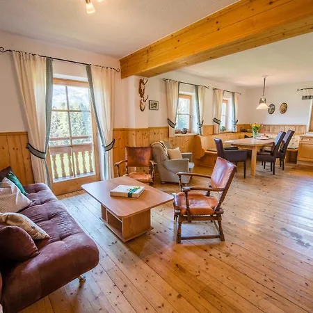 Thurn-ummerstall 홀레르스바흐 임 핀츠가우